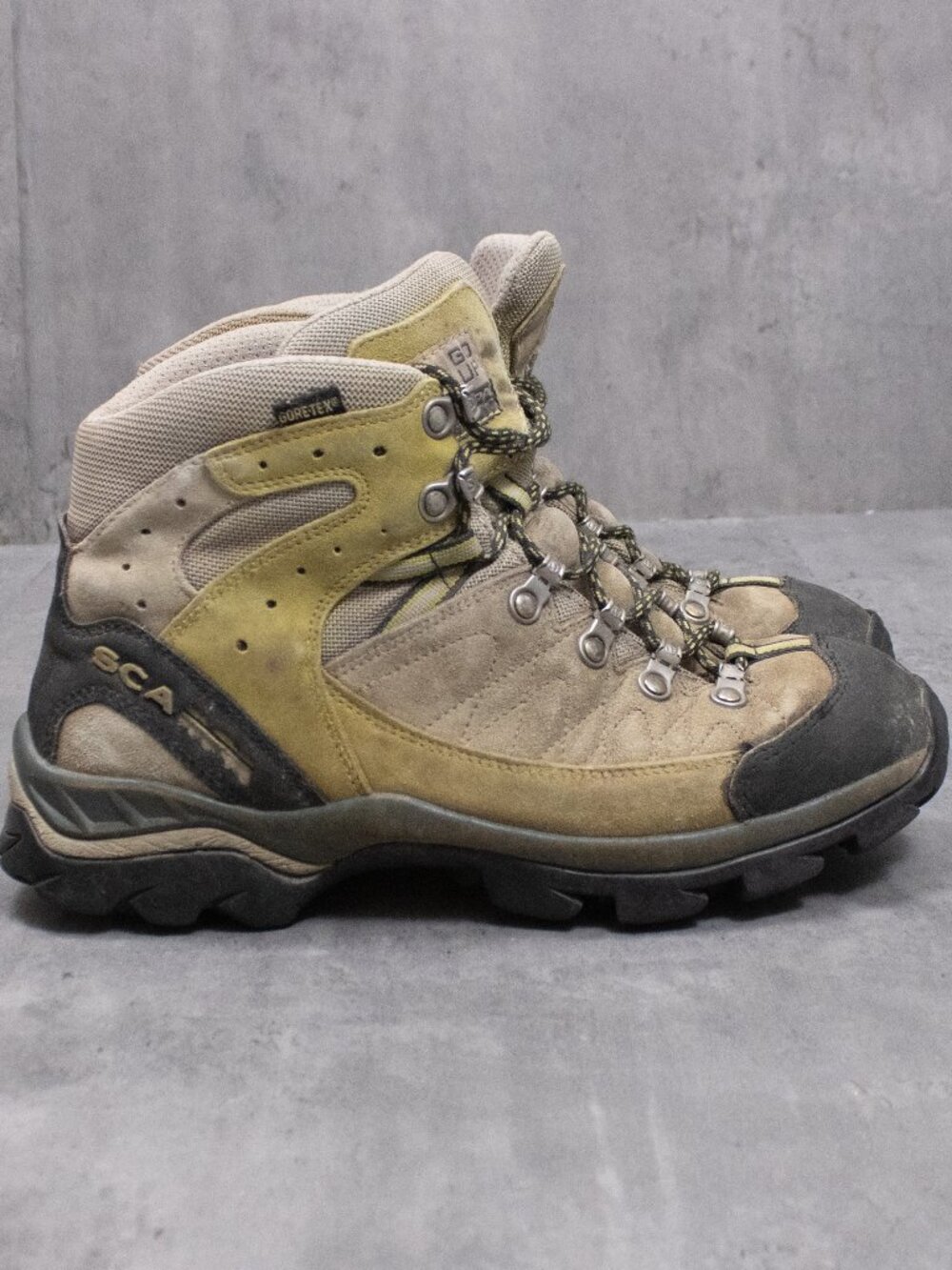 Vintage VTG 1990's 90's Scarp Kailash Trek GTX Gore-Tex Olive Green / Tan Boot